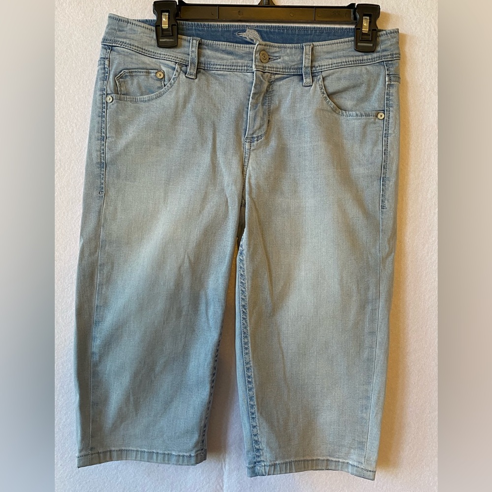 Tommy Bahama -Clam Digger-Wash Away R 8” L15” Sz 6